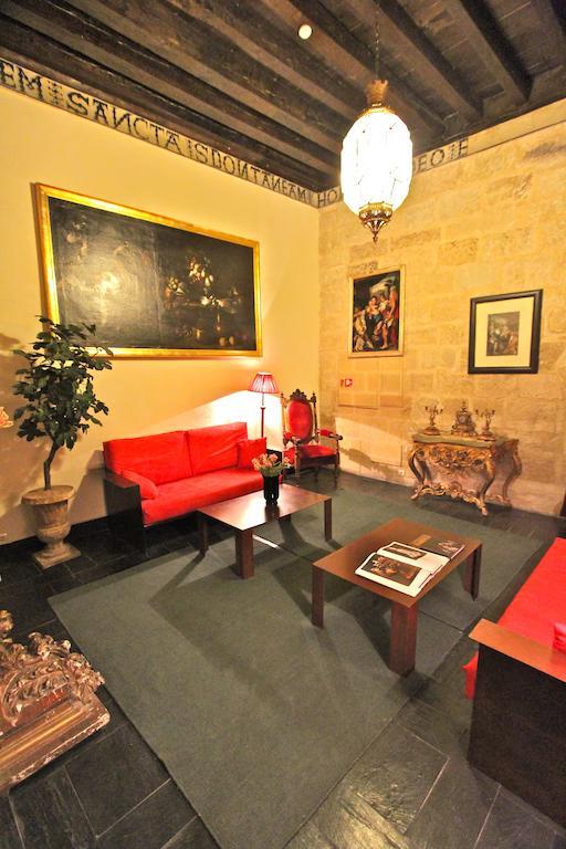 Posada Real Castillo Del Buen Amor Topas Екстериор снимка