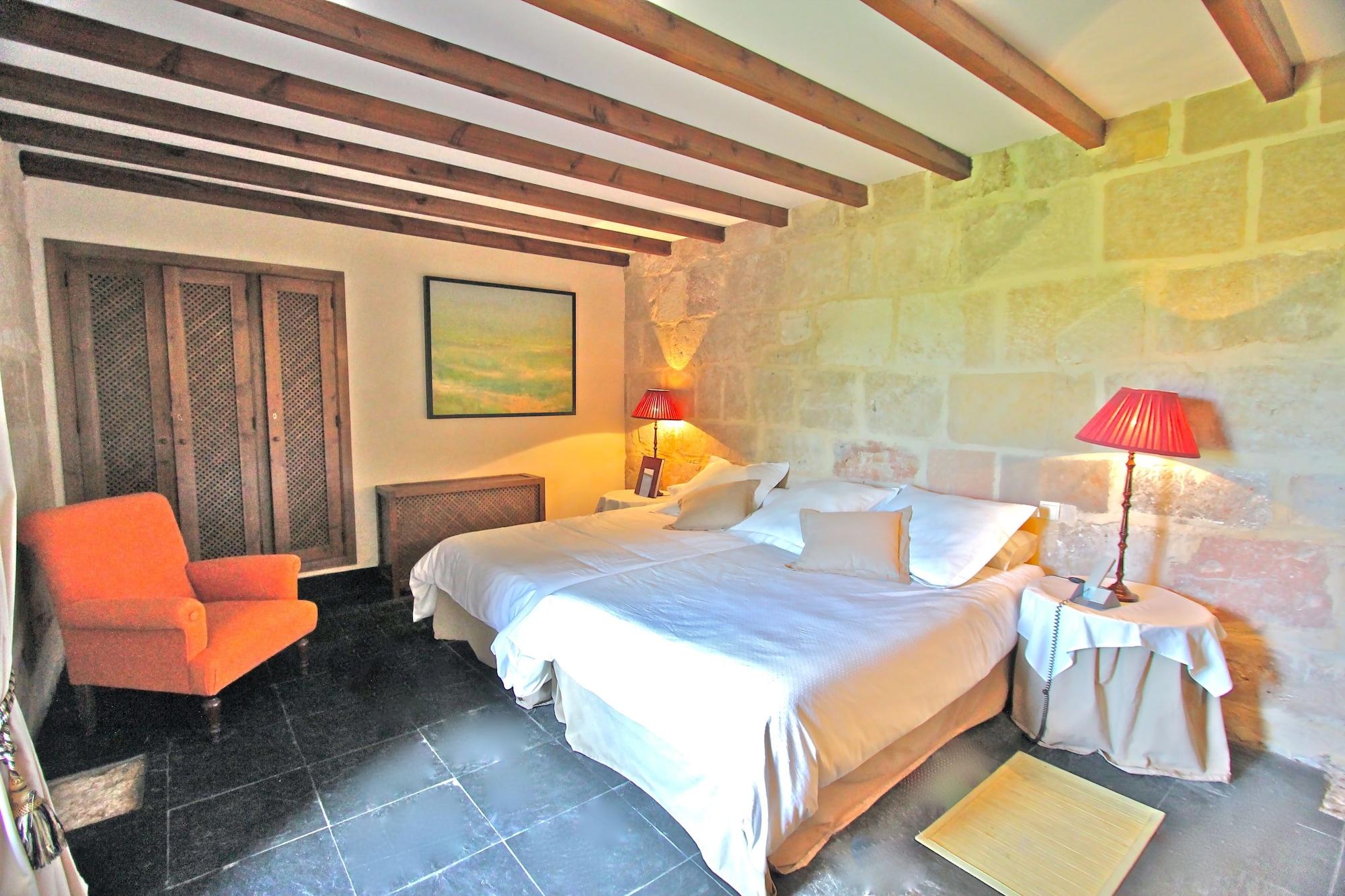 Posada Real Castillo Del Buen Amor Topas Екстериор снимка