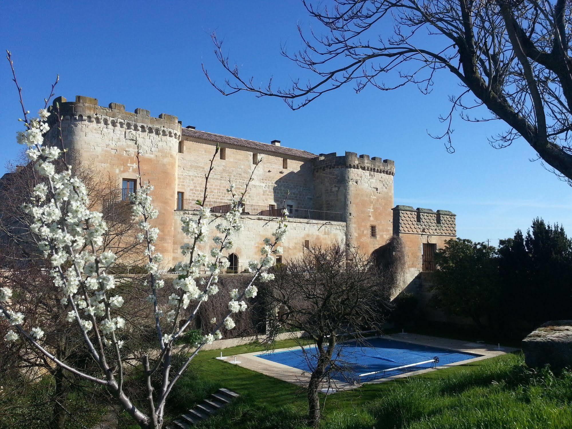 Posada Real Castillo Del Buen Amor Topas Екстериор снимка